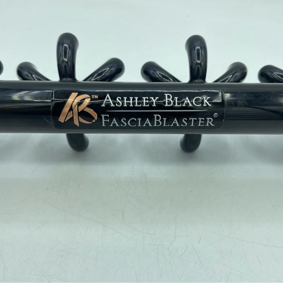 Ashley Black Fascia Blaster 4 Claw Cellulite Reducing Massage Therapy Device 22" - Picture 5 of 7